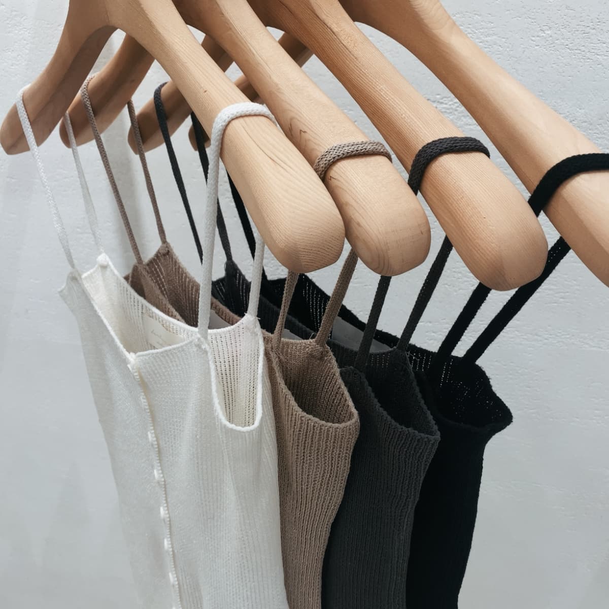 Linen Button Ribbed Knit Sleeveless Top - 이미지 10