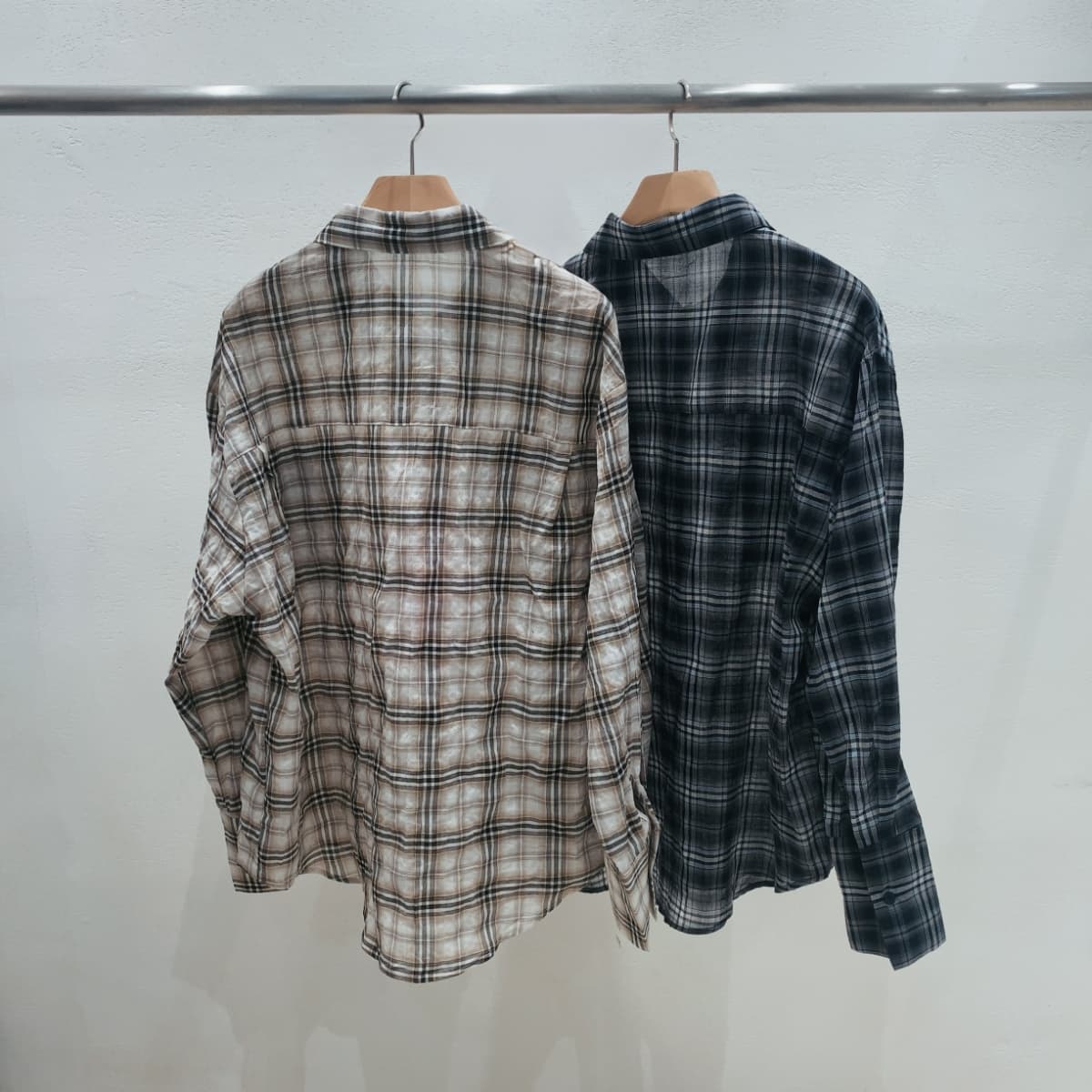 Beige check oversized pocket shirt - 이미지 14