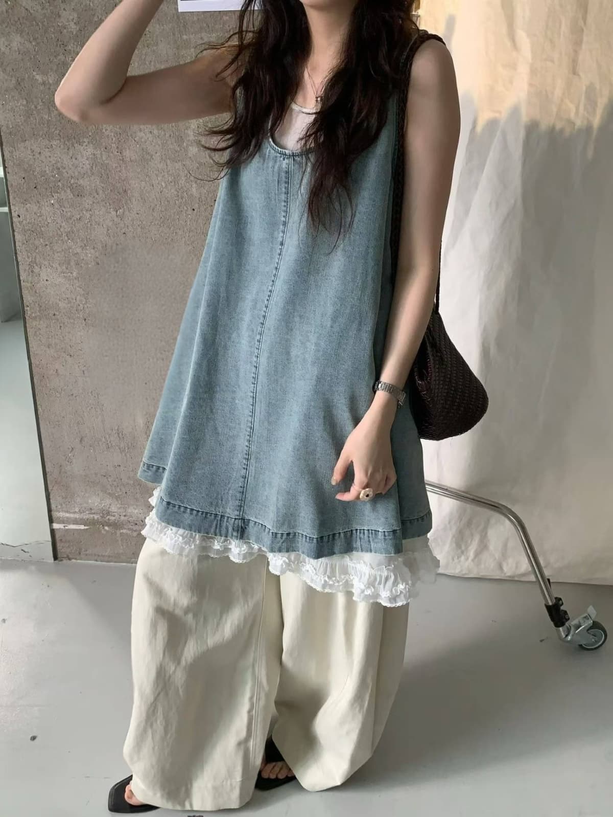 Lace-layered denim sleeveless mini dress - 이미지 5