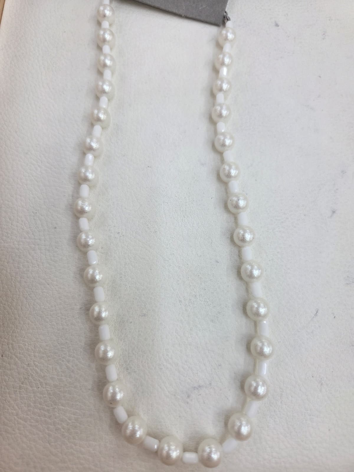 8mm Shiny Pearl + Glass Surgical Steel Embellishment Necklace - 이미지 1