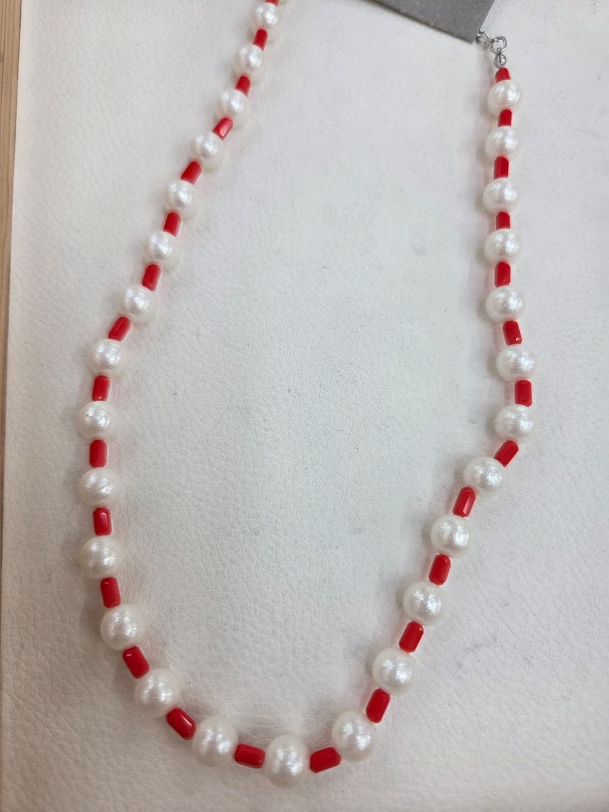 8mm Shiny Pearl + Glass Surgical Steel Embellishment Necklace - 이미지 1