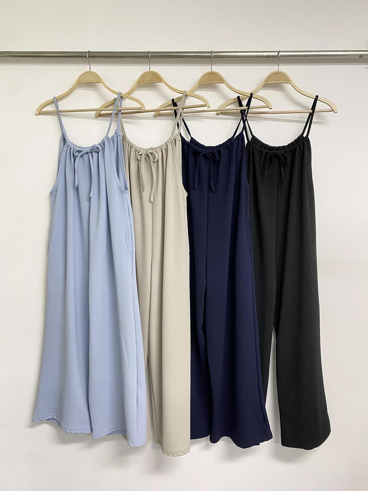 Shirred Jumpsuit (Plus Size, Wrinkle-Free, Cool Wide Suspenders) - 이미지 14