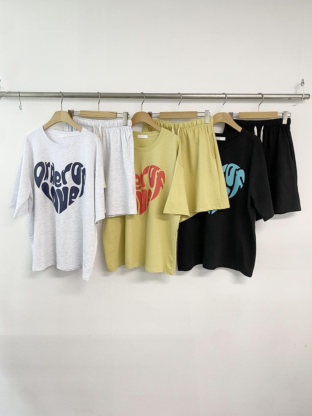 Love SET (Summer Plus Size Tracksuit Set, Short Sleeve and Shorts) - 이미지 13