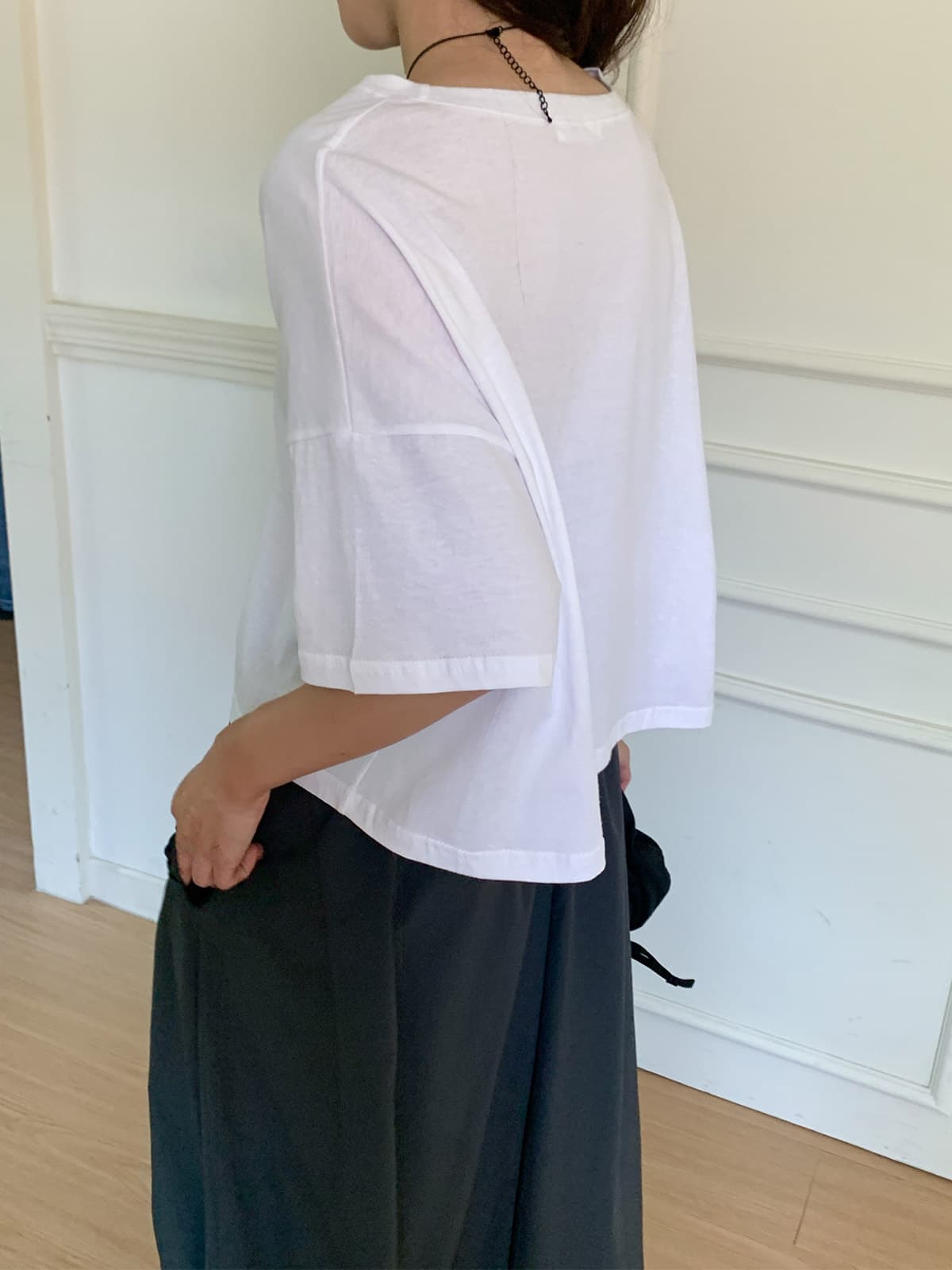 Label Crop Top (Boxy fit, daily look, loose fit, point label, effortless chic) - 이미지 5