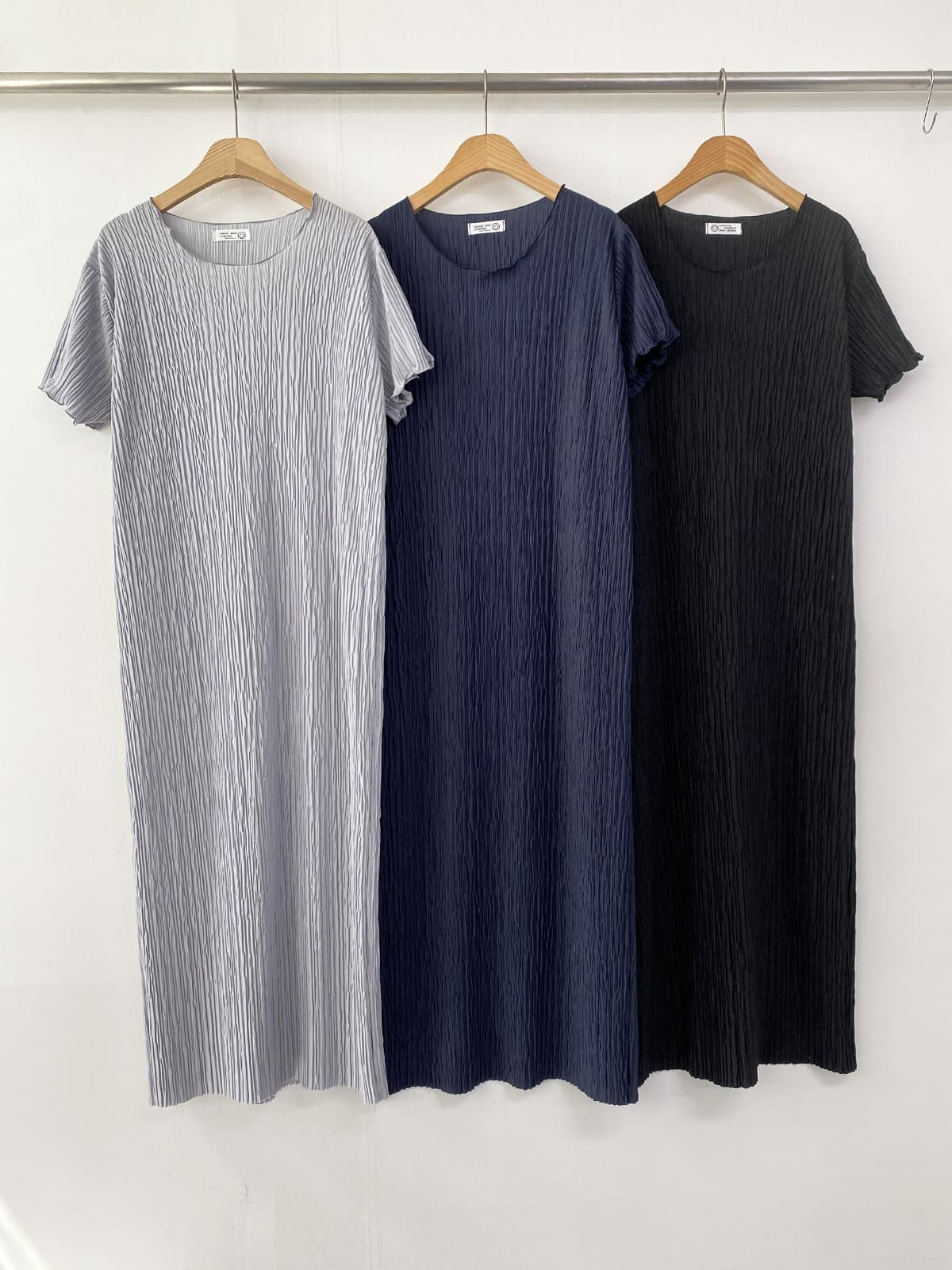 Latte Pleated Dress (Pleated Dress, Long Pleated Dress, Body Shape Coverage) - 이미지 14