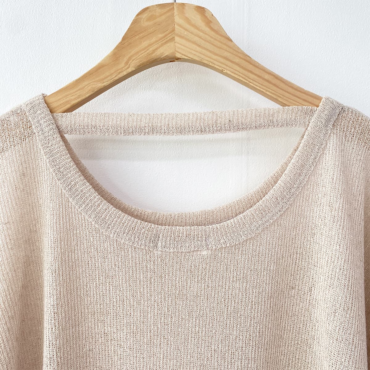 Linen Back Slit T-shirt (Short Sleeve Knit Diagonal See-through Semi-Loose Fit) - 이미지 12