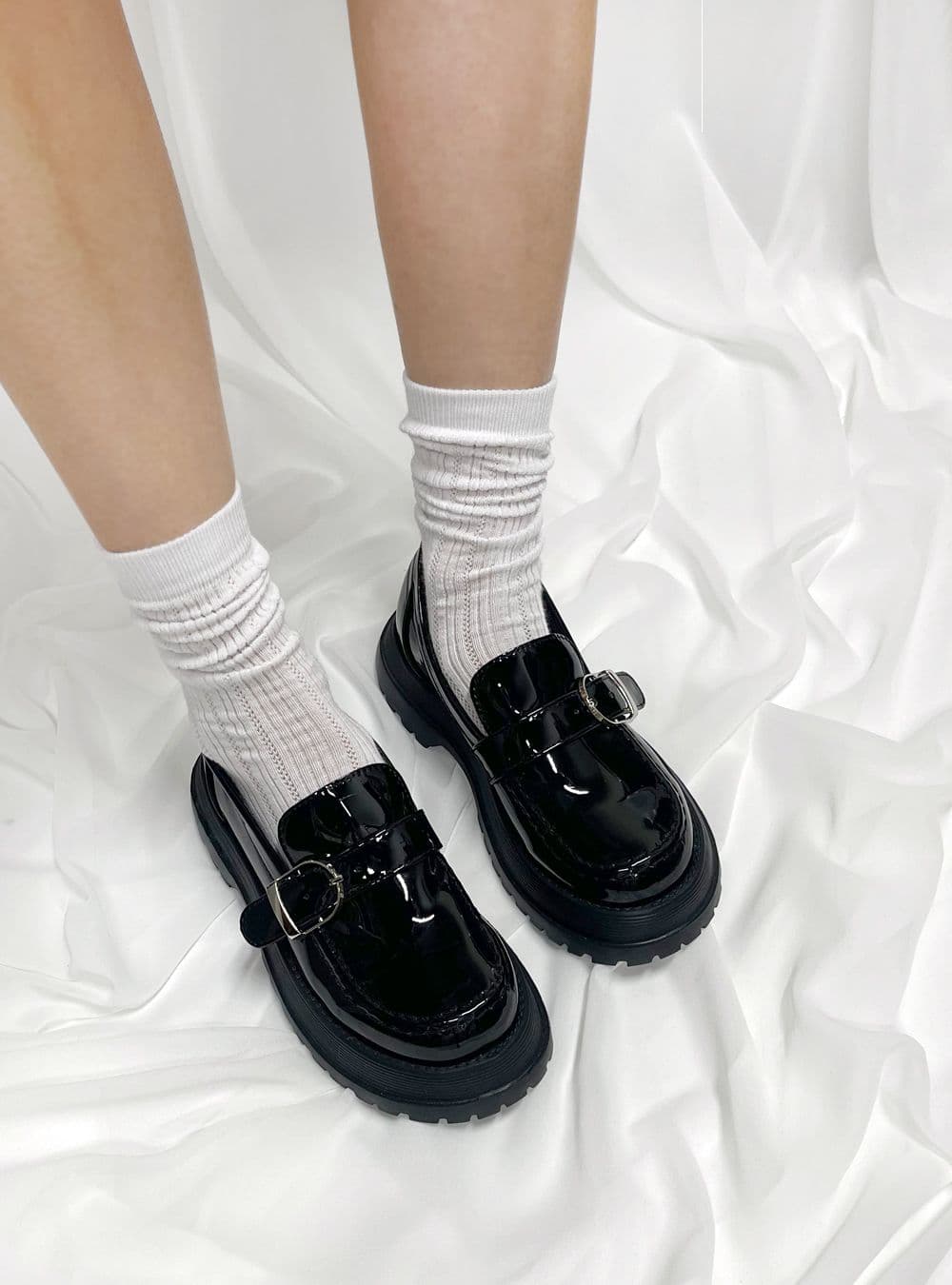 Sosom Clean Fit Pleated Knee Socks 3 Colors Punching Transitional Summer Socks - 이미지 7