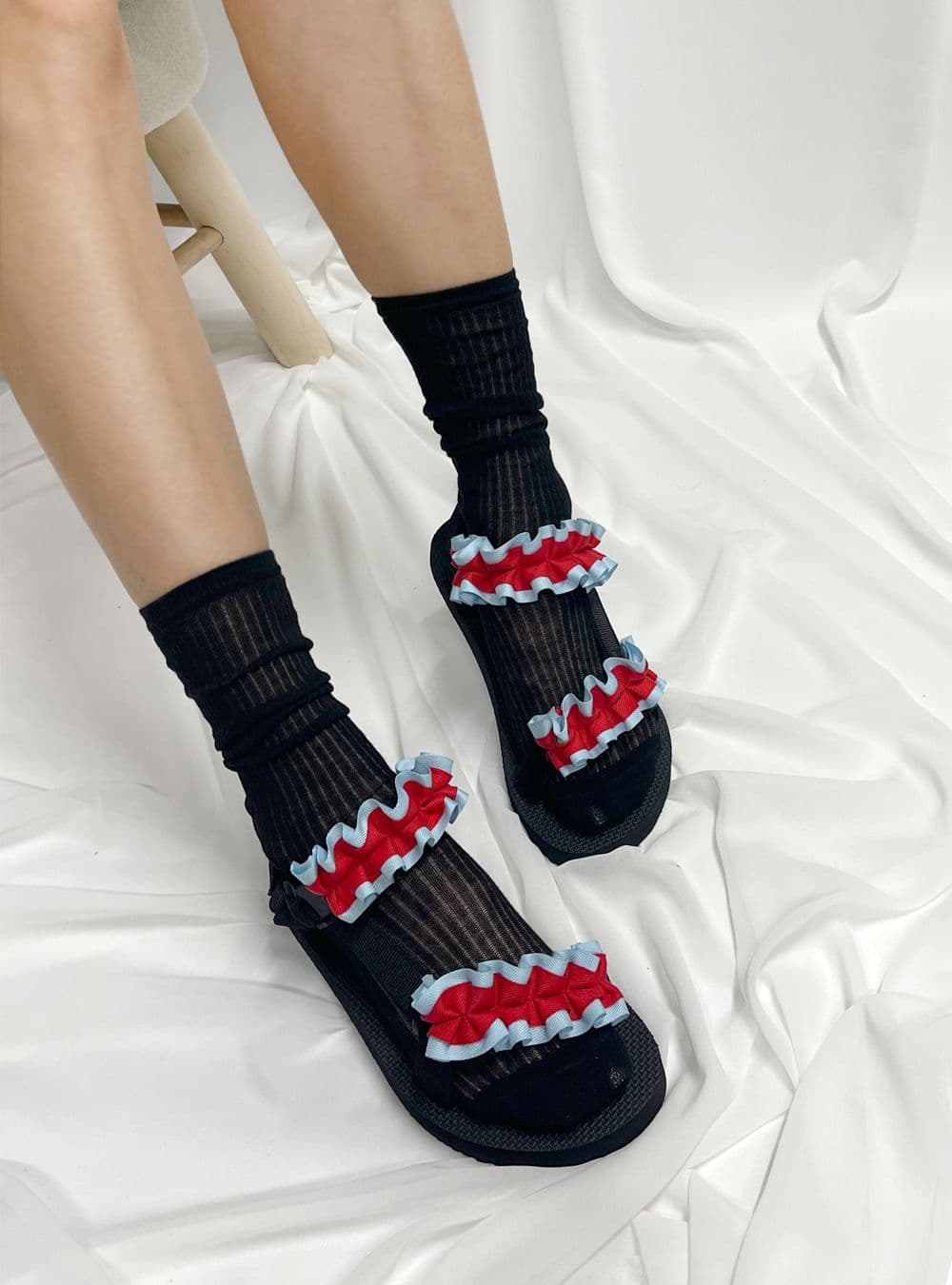 Sosom Airy Pleated Knee Socks Punching Transitional Summer Socks - 이미지 5