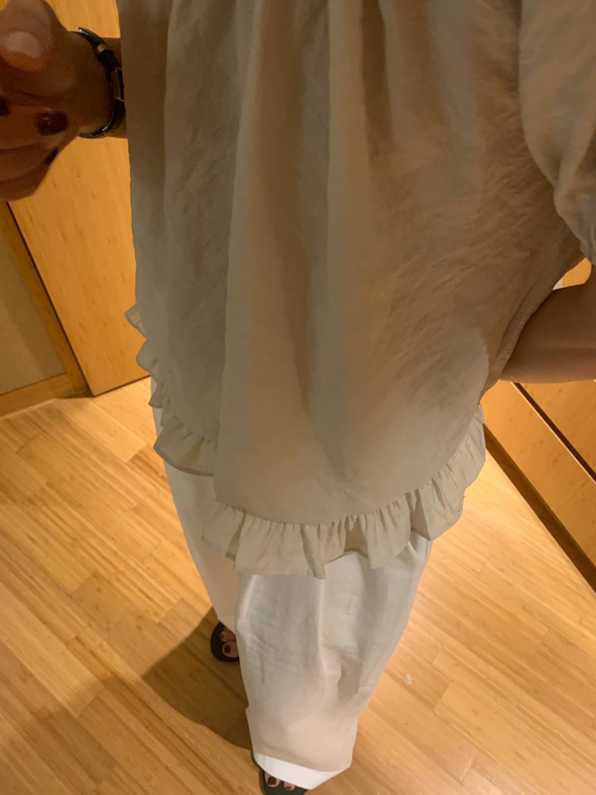 Dual-neck frill blouse - 이미지 2