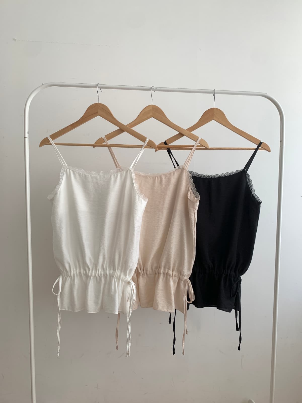 Angel Lace Slip Top - 이미지 13