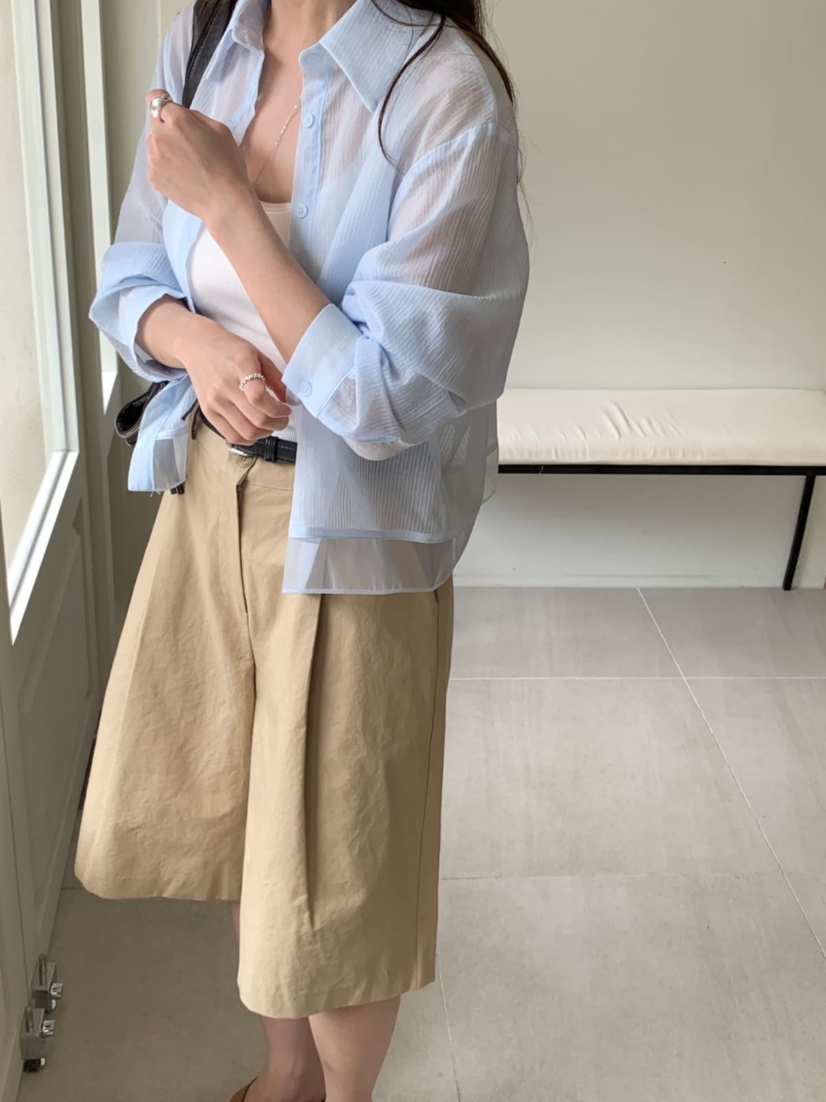 See-through layered crop shirt - 이미지 4