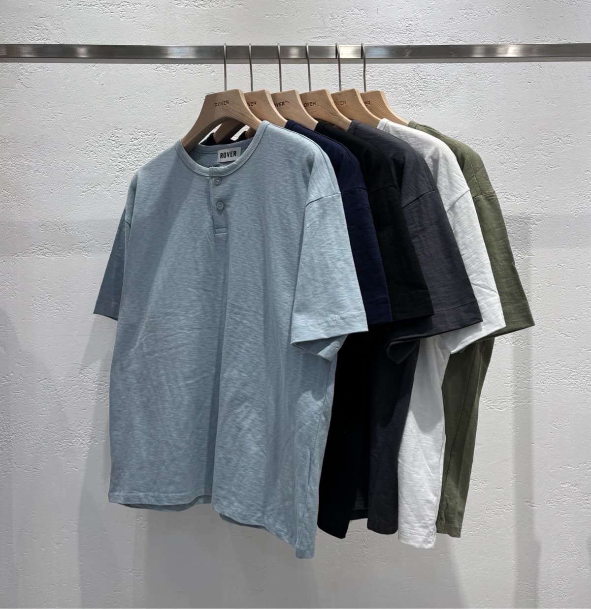 Short-sleeve Henley neck tee - 이미지 7