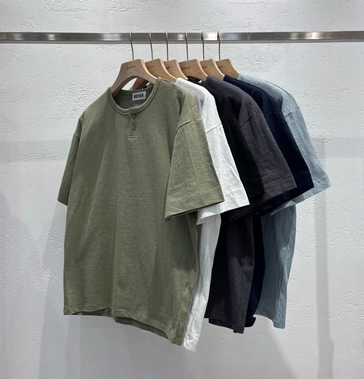 Short-sleeve Henley neck tee - 이미지 3