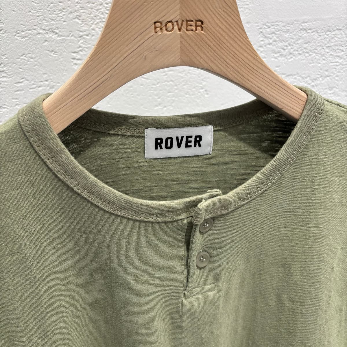 Short-sleeve Henley neck tee - 이미지 8