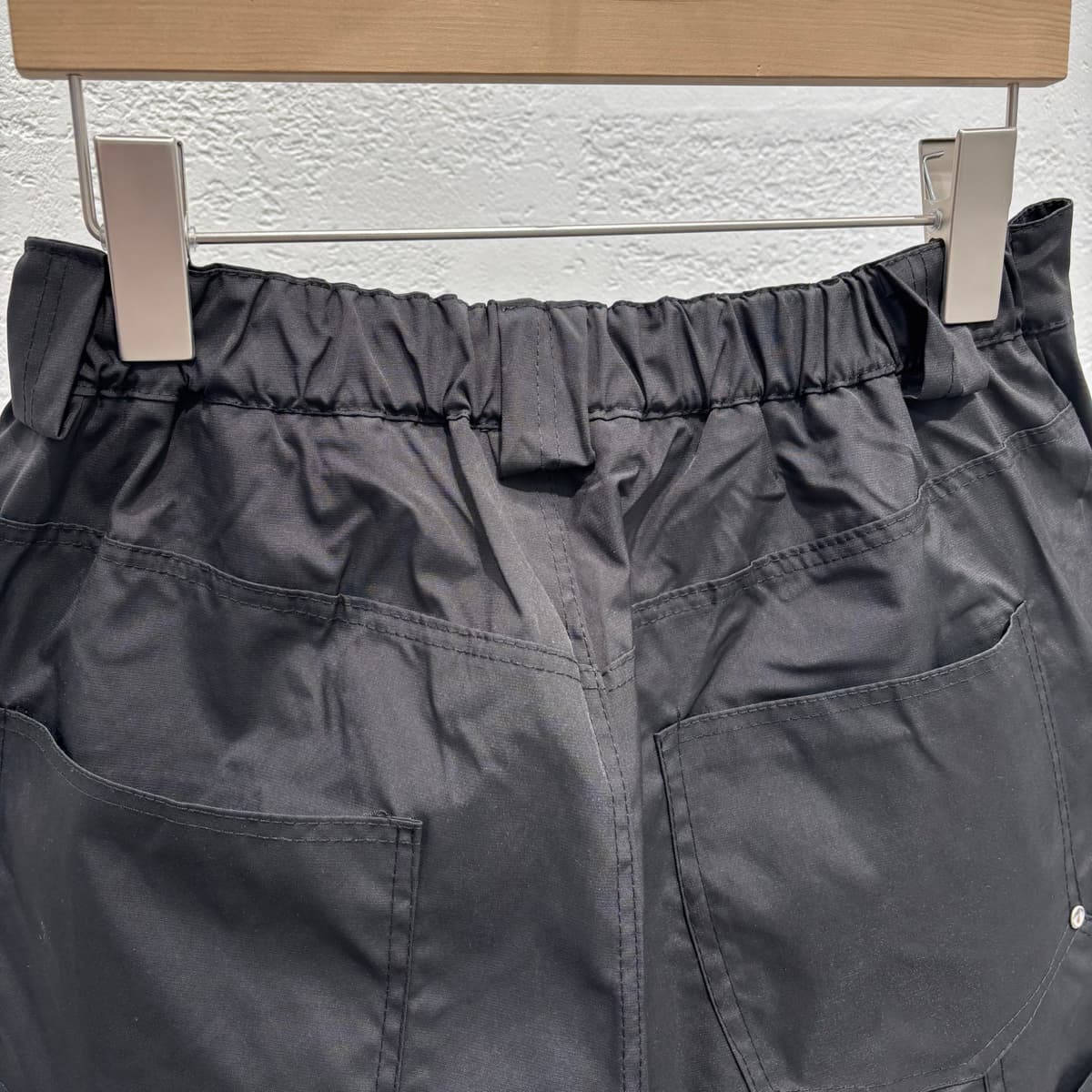 Cutout Carpenter Rivet Bermuda Pants - 이미지 8