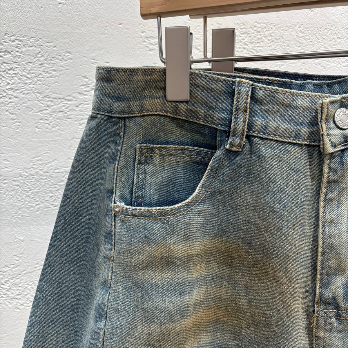 Dirty Wash Denim Bermuda Pants - 이미지 4
