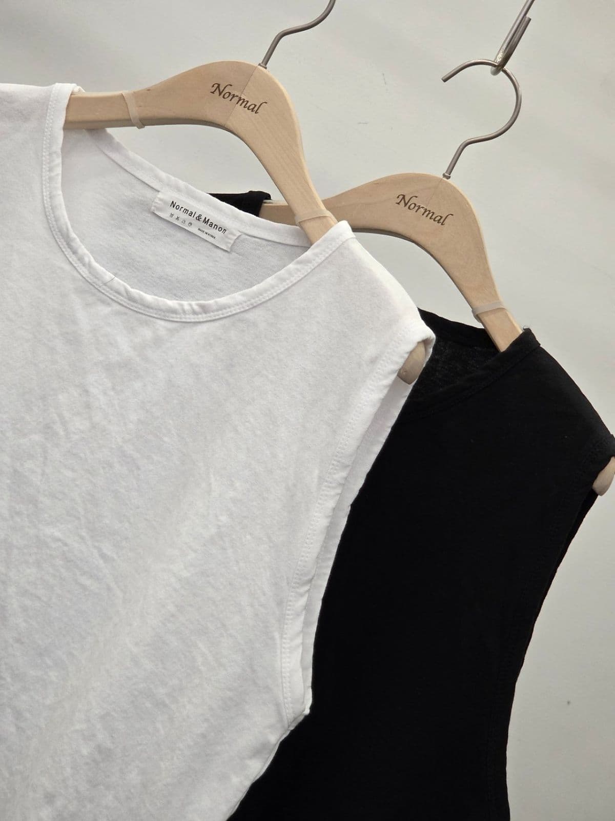 26SS New Arrival) Rounded Sleeveless Top (Free Size 77 Fit) All-season Sleeveless Top, Layering, Basic Sleeveless Top - 이미지 2