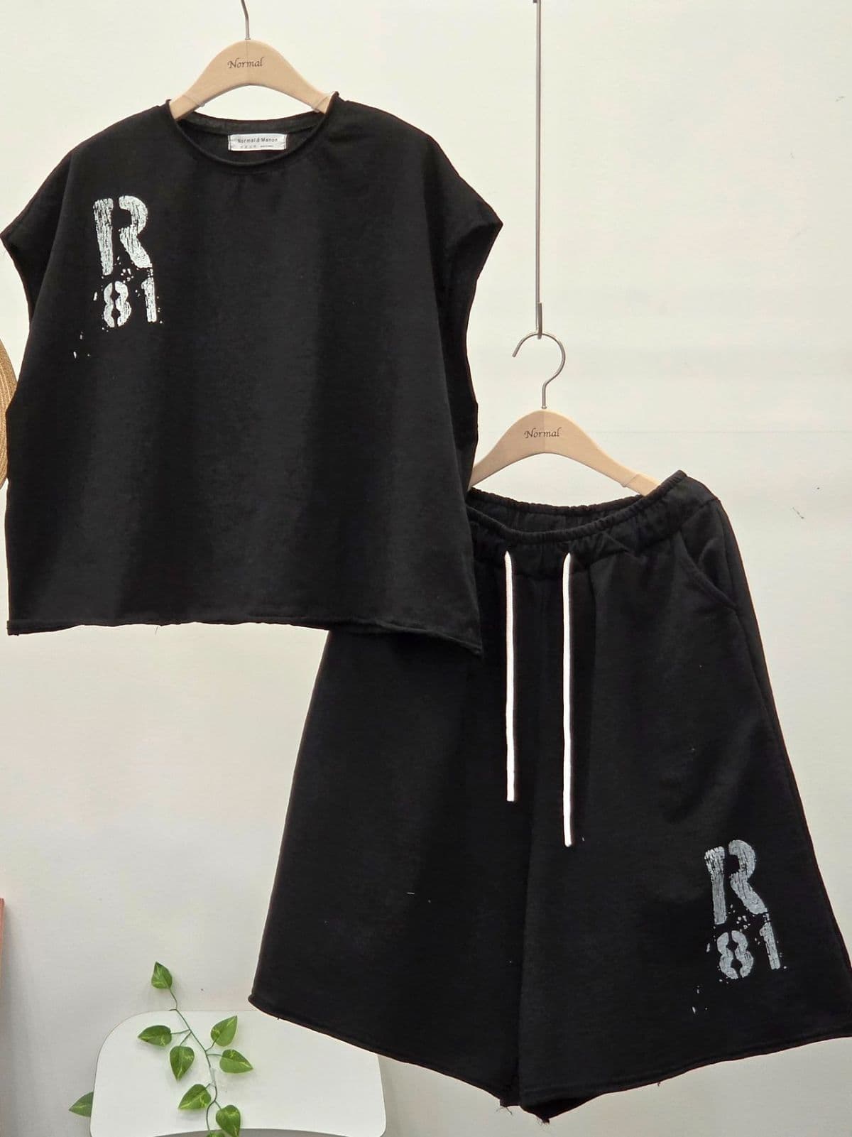 26SS New Arrival) Summer R81 Boxy Tee (Vest) Free Size (Suitable for Size 77.5) Sleeveless Summer Tee (Pants Sold Separately) - 이미지 6