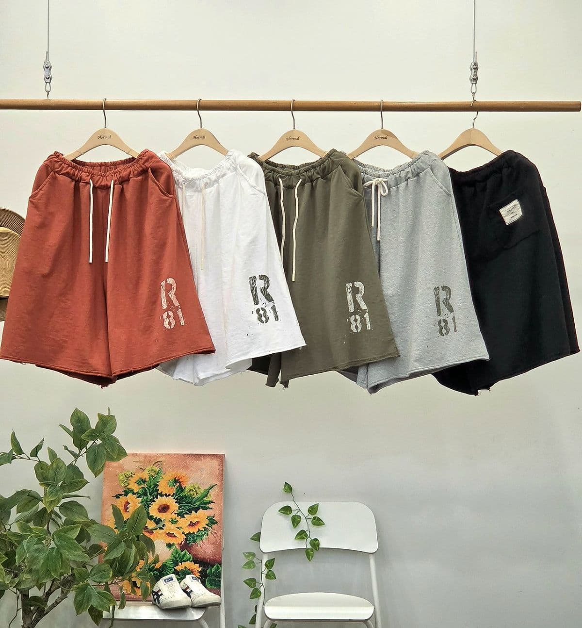 26SS New Arrival) R81 Knee-length Shorts Free Size (Fit 77.5) Track Pants Spring/Summer Shorts - 이미지 1