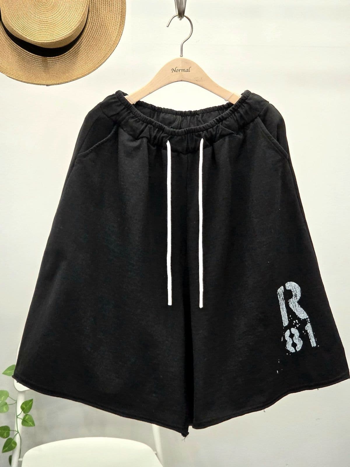 26SS New Arrival) R81 Knee-length Shorts Free Size (Fit 77.5) Track Pants Spring/Summer Shorts - 이미지 9