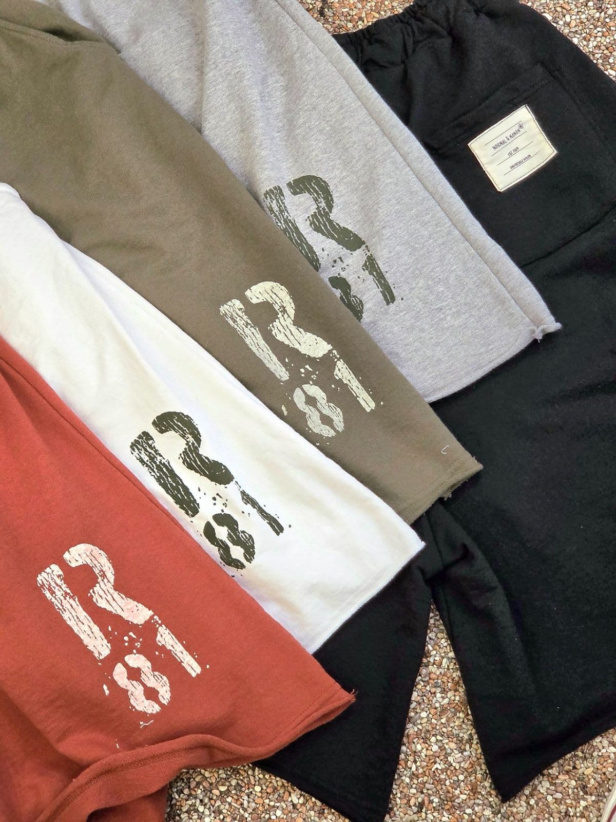 26SS New Arrival) R81 Knee-length Shorts Free Size (Fit 77.5) Track Pants Spring/Summer Shorts - 이미지 2