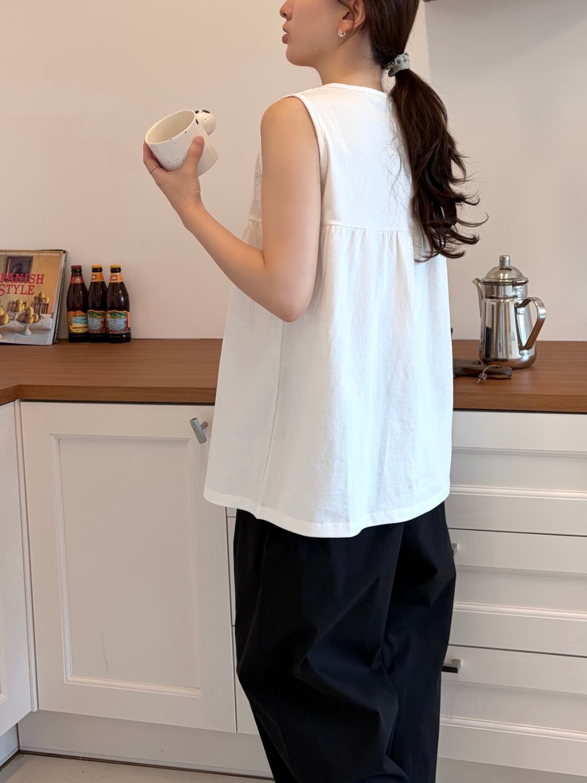 Lace color-block sleeveless top - 이미지 10