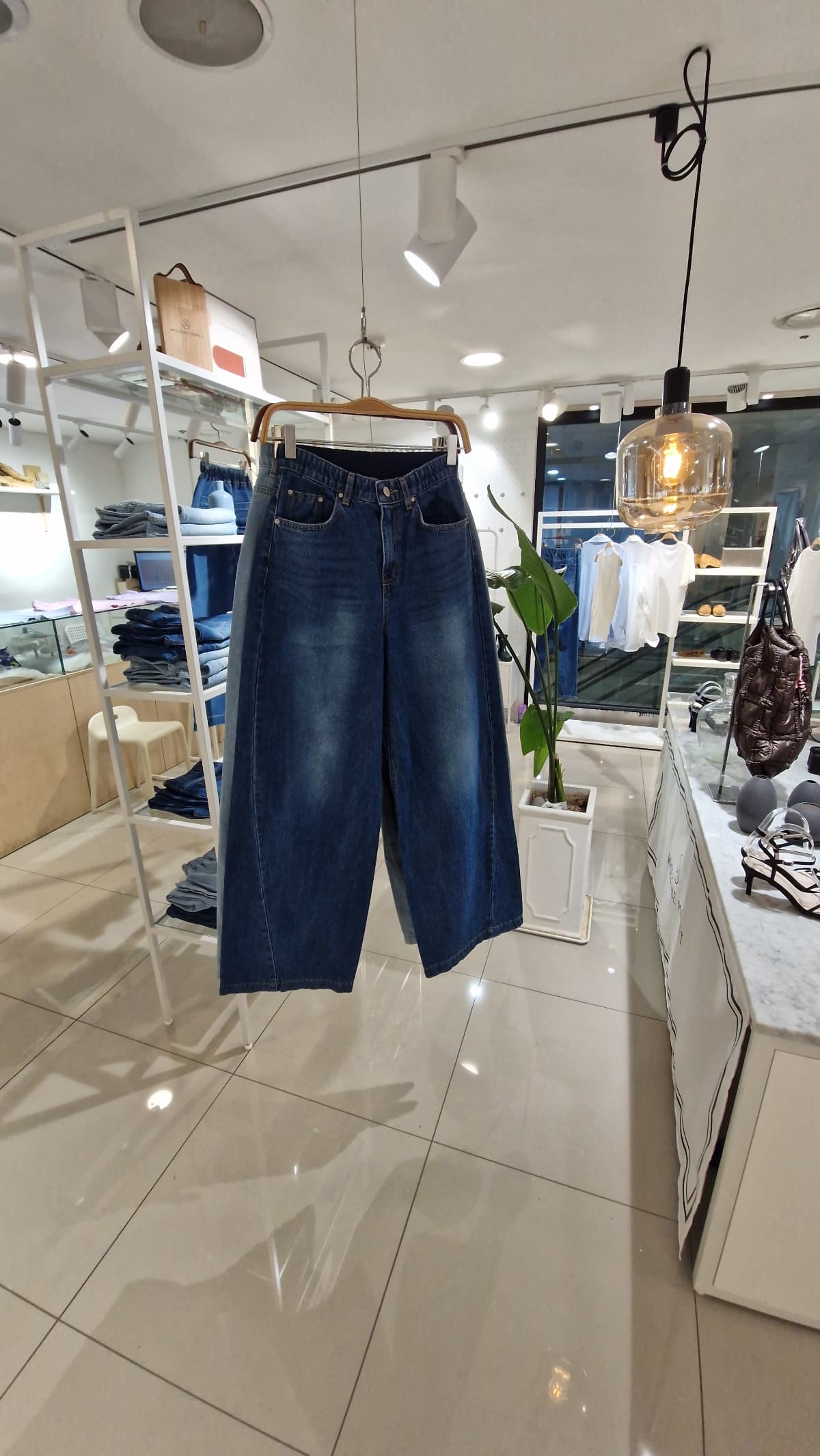 Hidden band sand 9/10 length denim - 이미지 6
