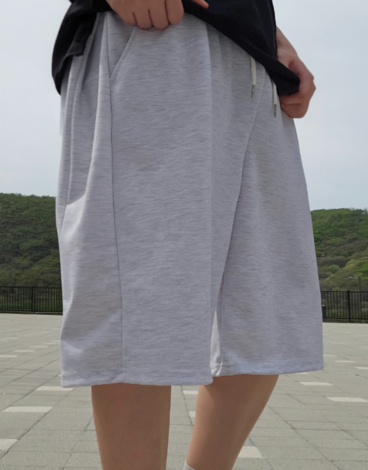 Side-pleated shorts - 이미지 1