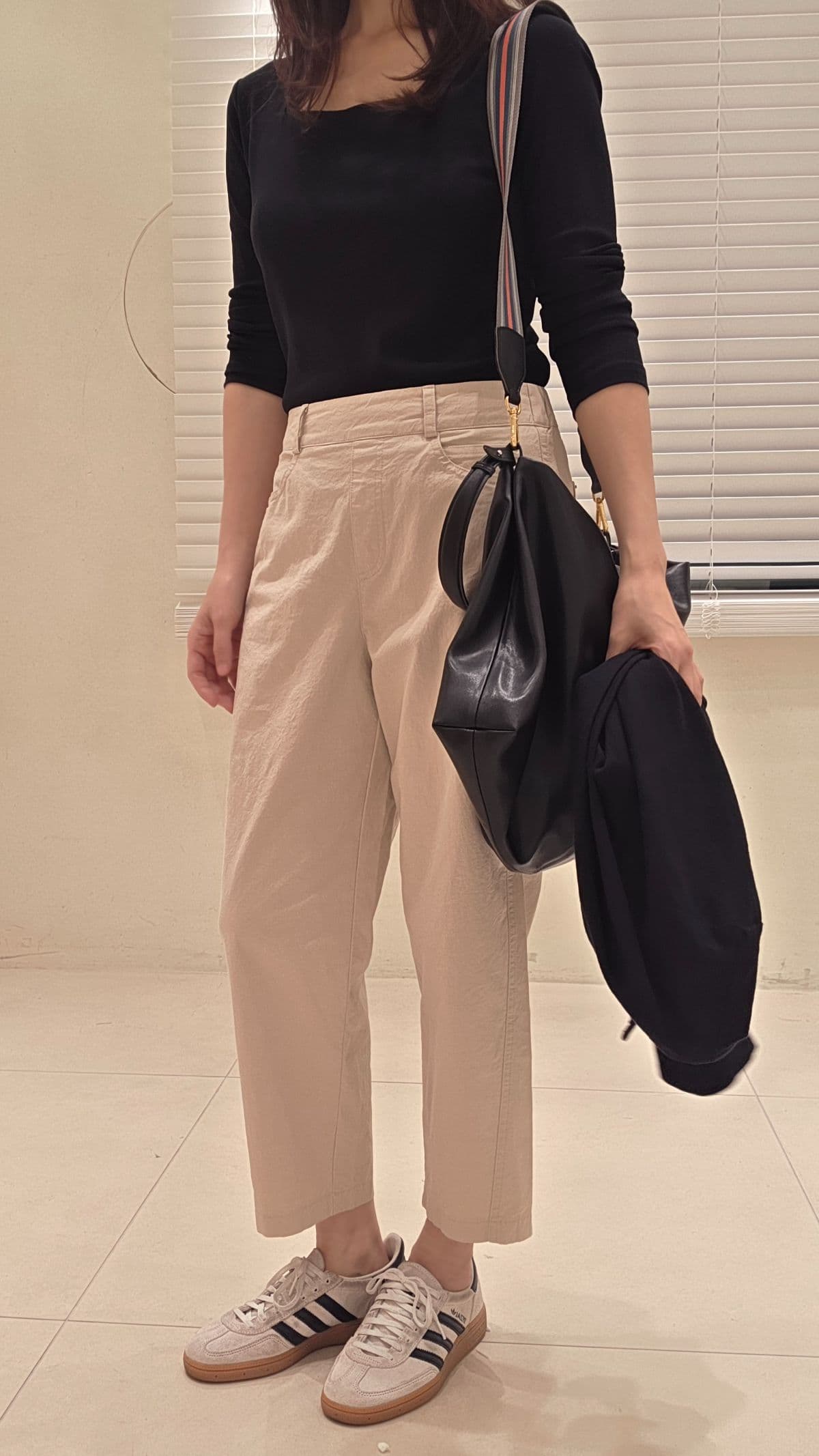 Semi-curved washed cotton pants - 이미지 1
