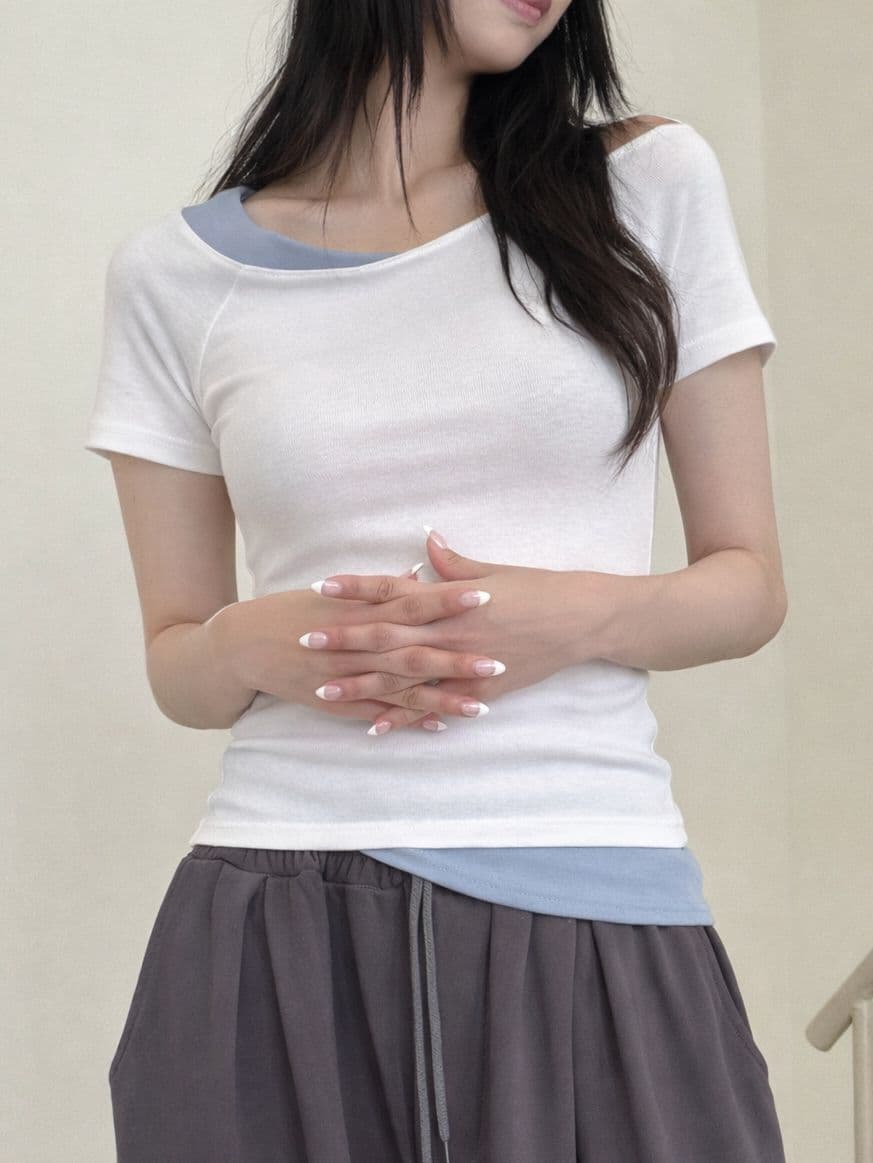 Short Sleeve) Combination Asymmetrical Off-Sleeve T-Shirt - 이미지 5