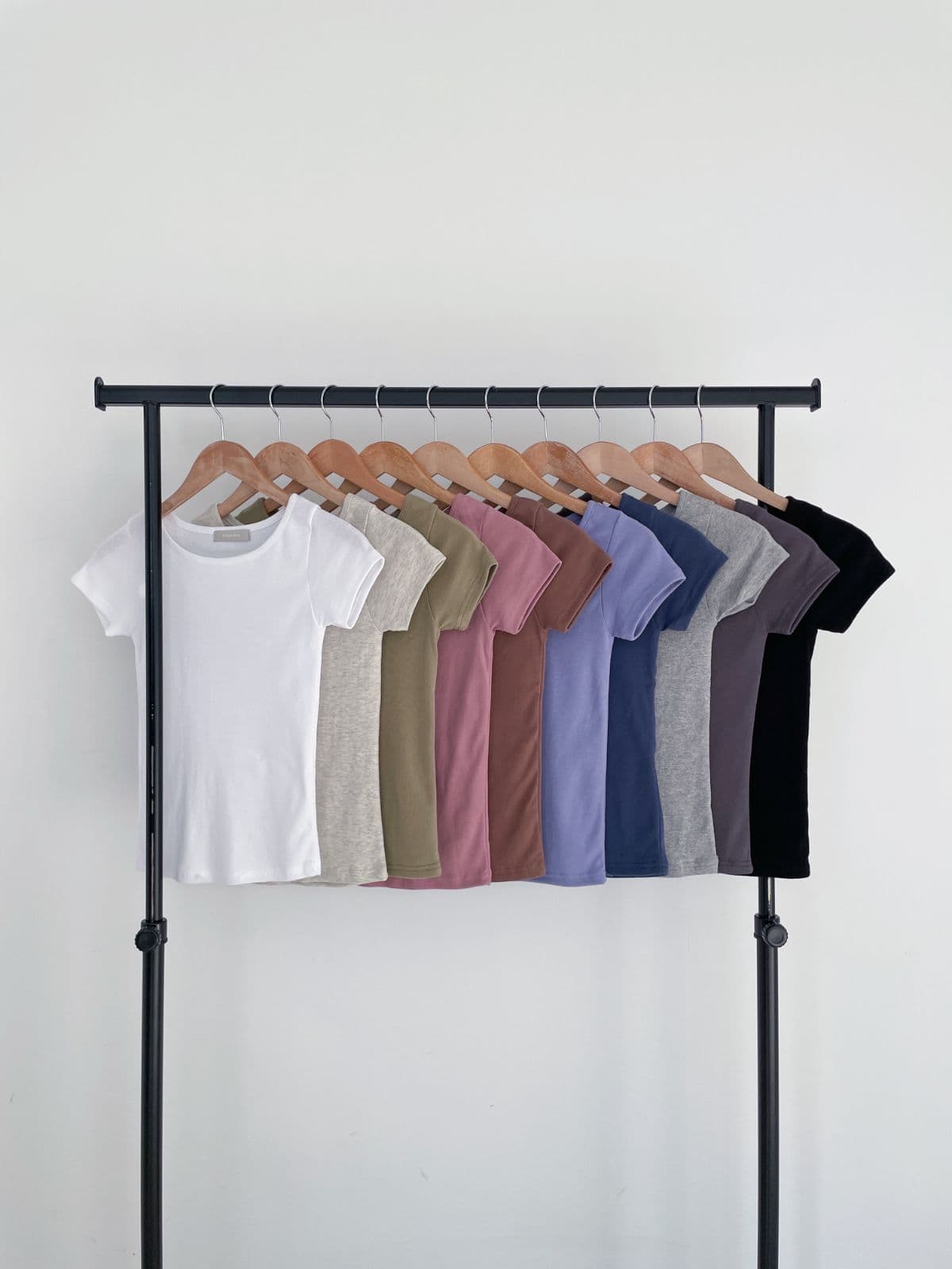 Special Feature) Basic U-neck Short Sleeve - 이미지 5