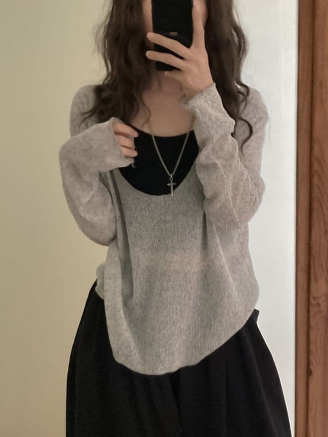 Sal-anta Item) Deep V-neck Sal-anta Knit - 이미지 2