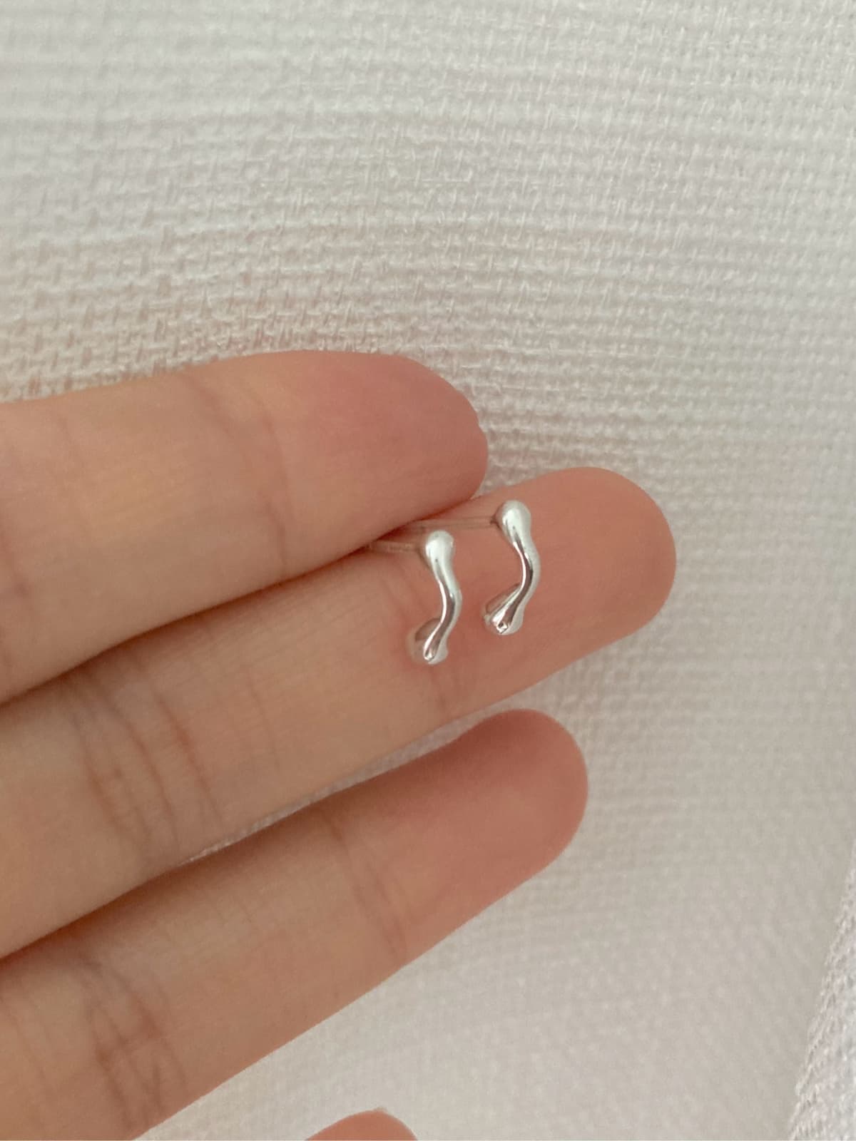 925 Silver Volume Wave Stick Earrings - 이미지 4