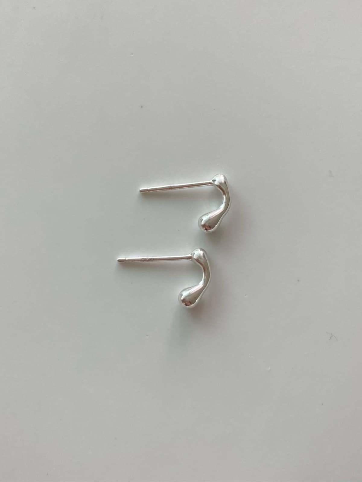 925 Silver Volume Wave Stick Earrings - 이미지 1