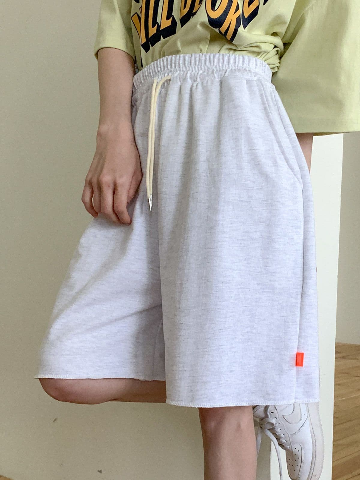 Cut-off pants (New summer arrival capri pants shorts elastic waist pants track pants) - 이미지 1