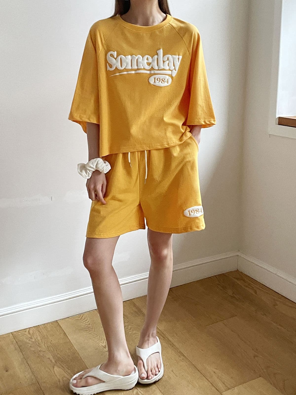 Puffed Crop Set (New Short Sleeve T-shirt & Shorts Set, Semi-Crop Printed Set) - 이미지 2