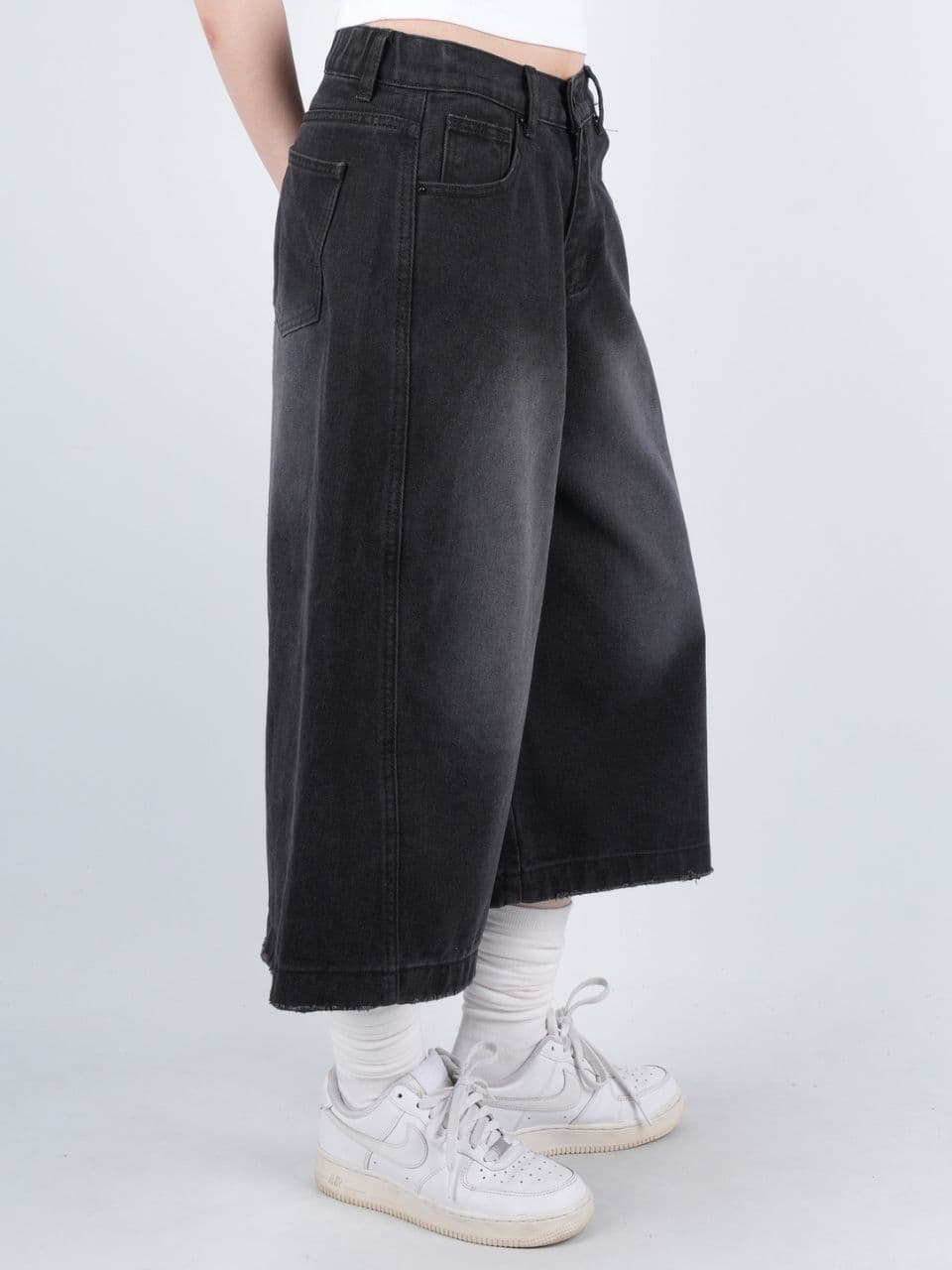Cut-out pattern shorts denim shorts Bermuda shorts Bermuda denim denim shorts - 이미지 2