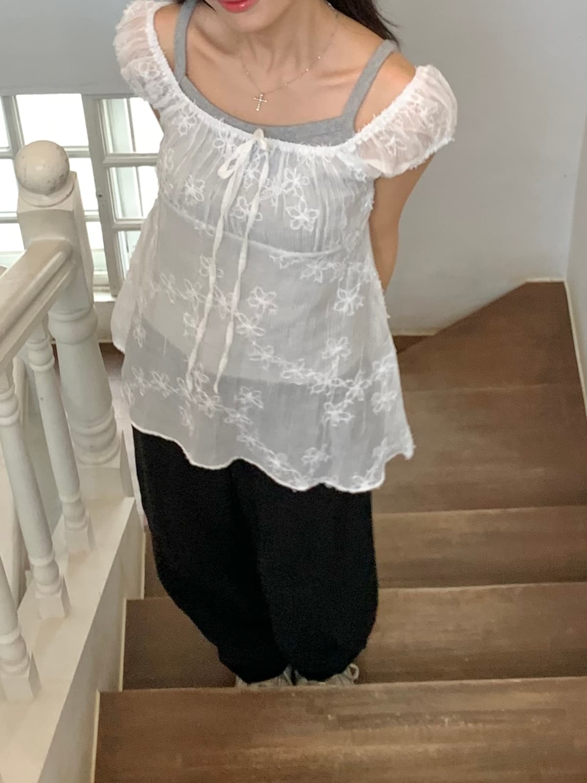 Flower Jacquard Blouse ( New Summer Embroidered Lace Puff Dress Delicate Look Layered Lovely Blouse - 이미지 2