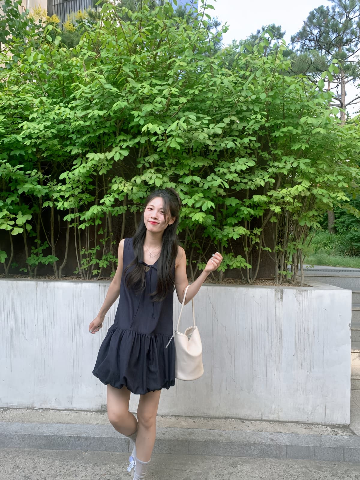 Balloon Mini Sleeveless Dress ( New Summer Sleeveless Ribbon V-Neck Delicate Fit Dress - 이미지 14