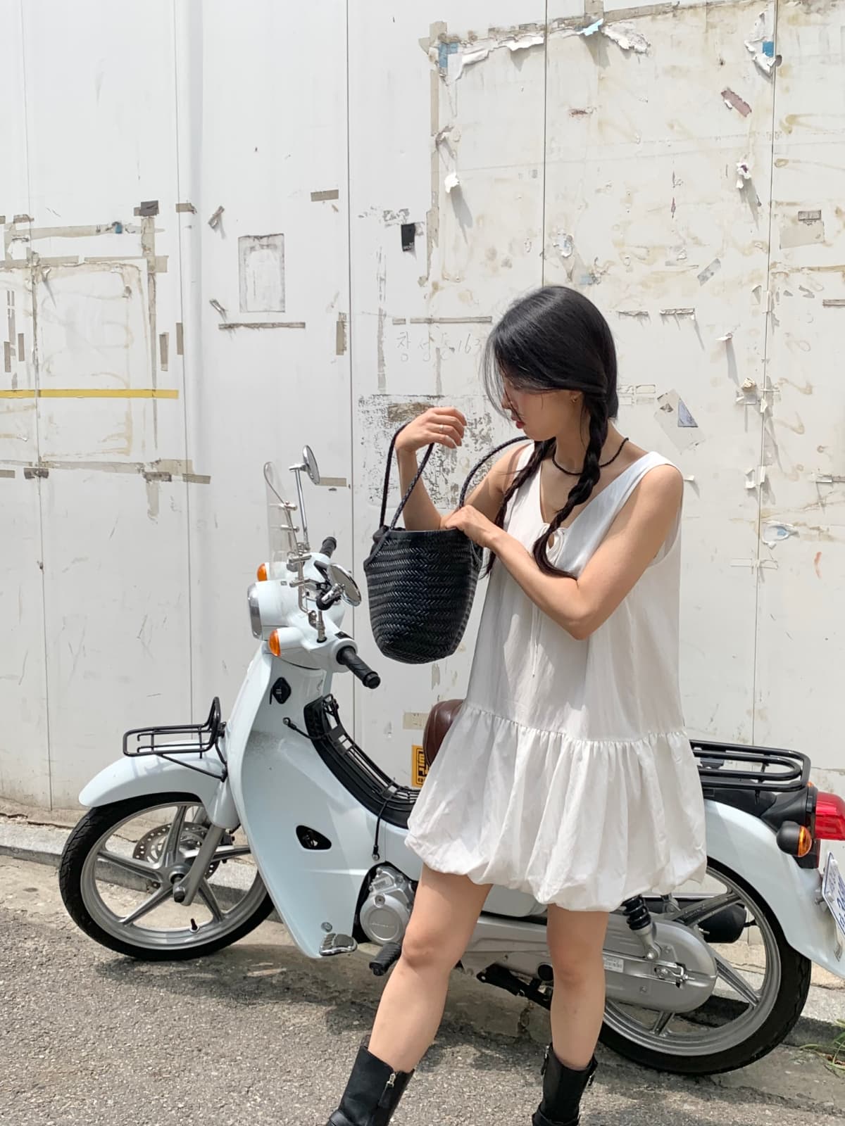 Balloon Mini Sleeveless Dress ( New Summer Sleeveless Ribbon V-Neck Delicate Fit Dress - 이미지 4