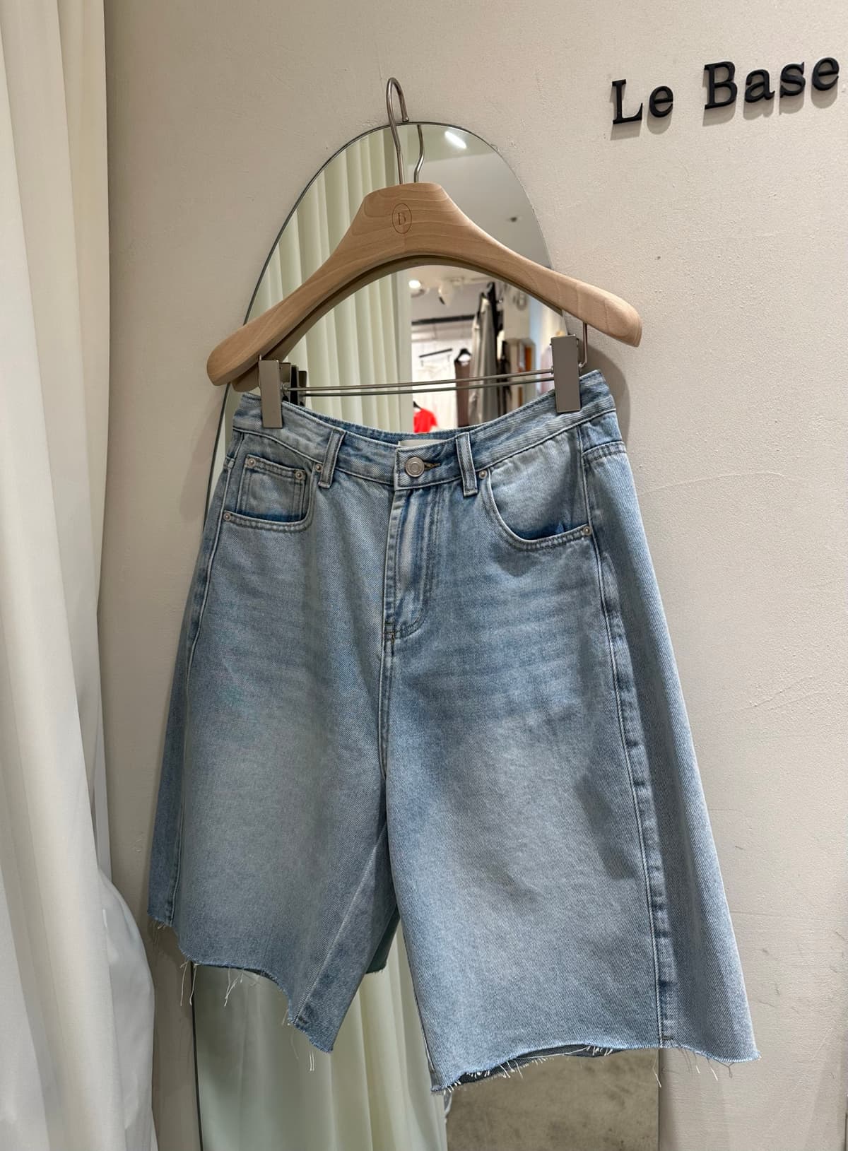 denim shorts - 이미지 1