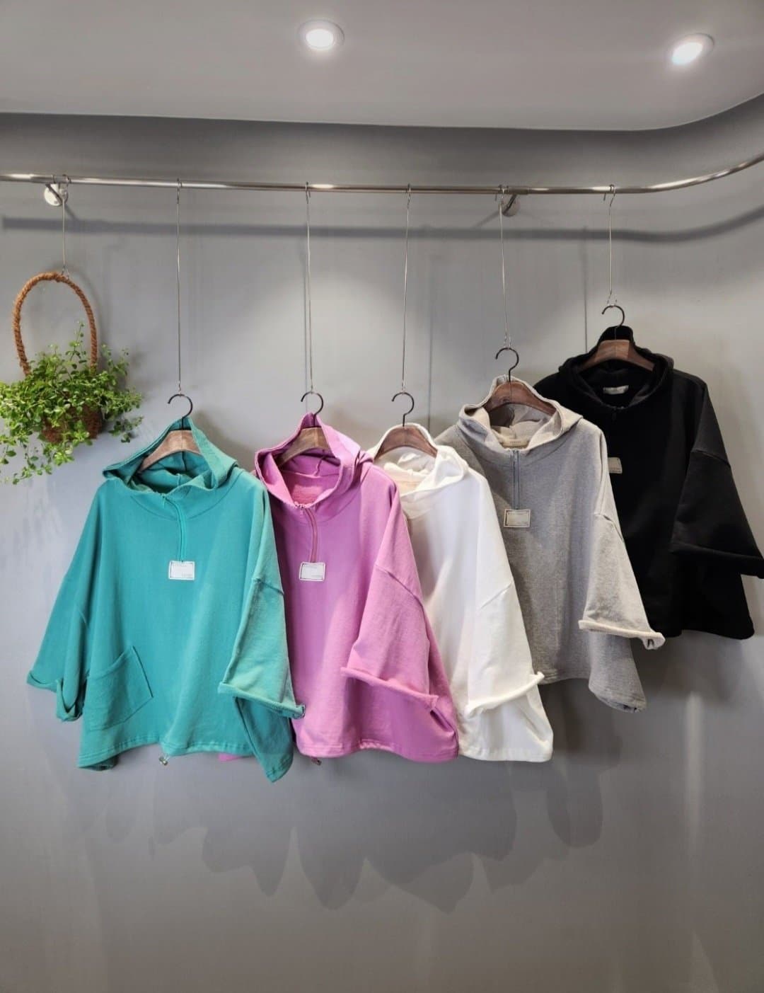 Square hoodie - 이미지 1