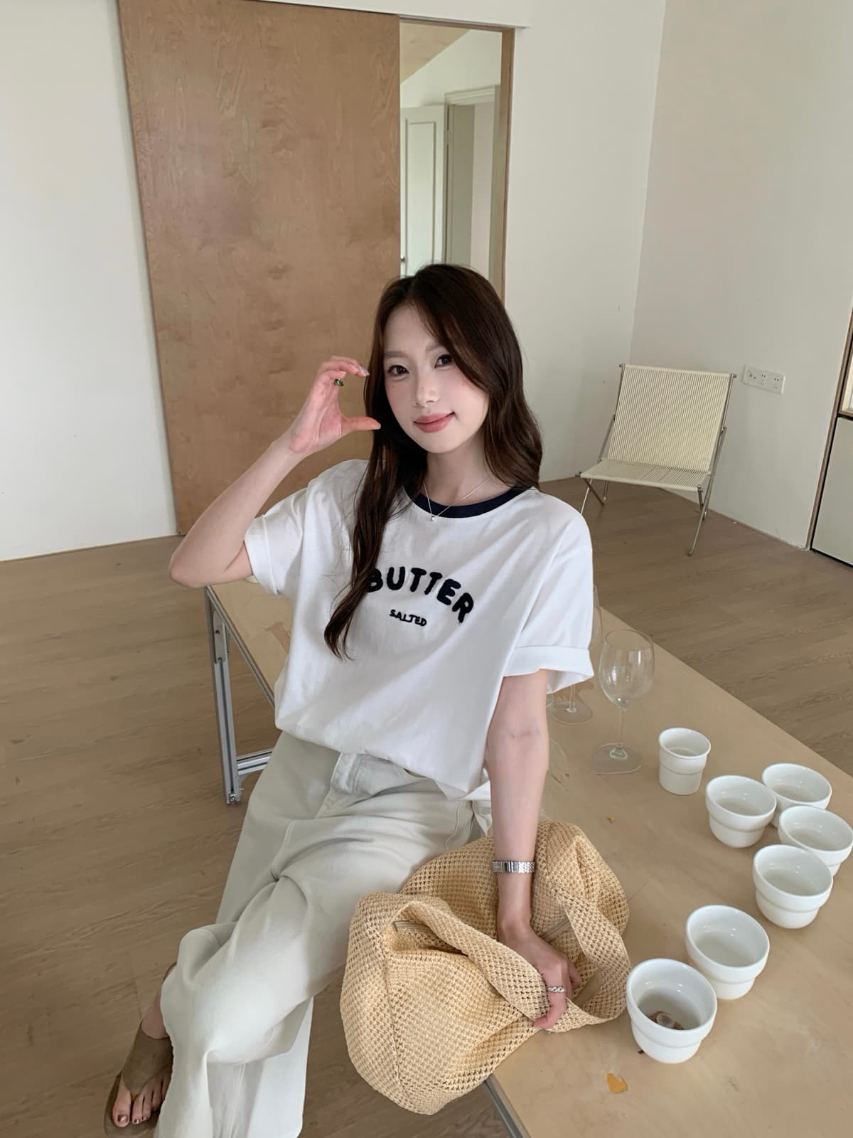 Butter T-shirt) Lettering Color Block Round Short Sleeve T-shirt - 이미지 1
