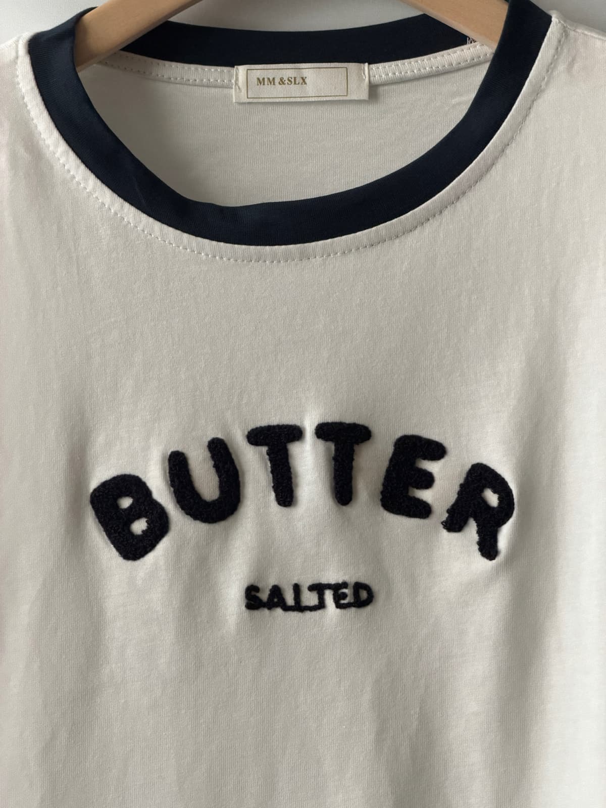 Butter T-shirt) Lettering Color Block Round Short Sleeve T-shirt - 이미지 16