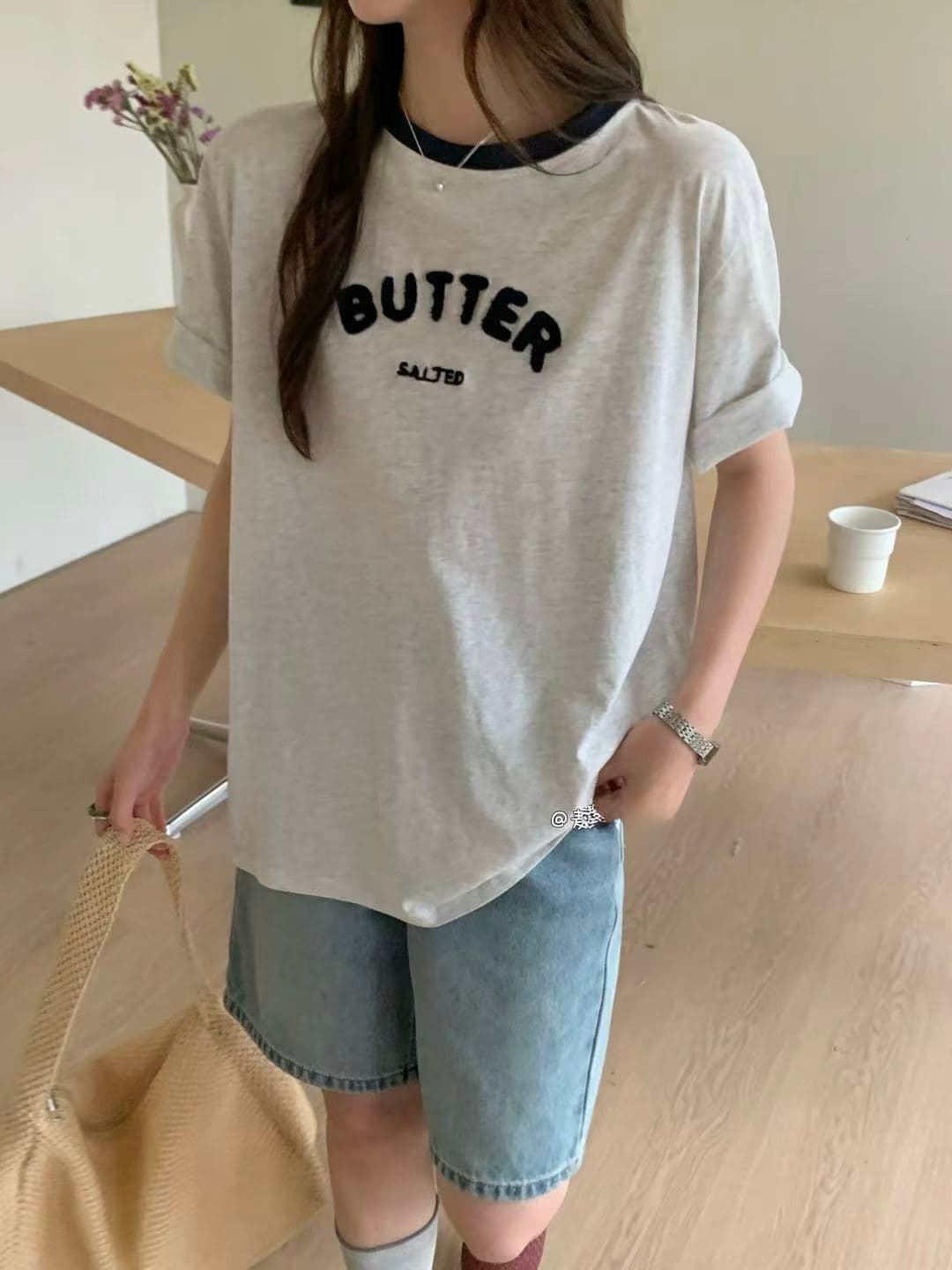Butter T-shirt) Lettering Color Block Round Short Sleeve T-shirt - 이미지 2