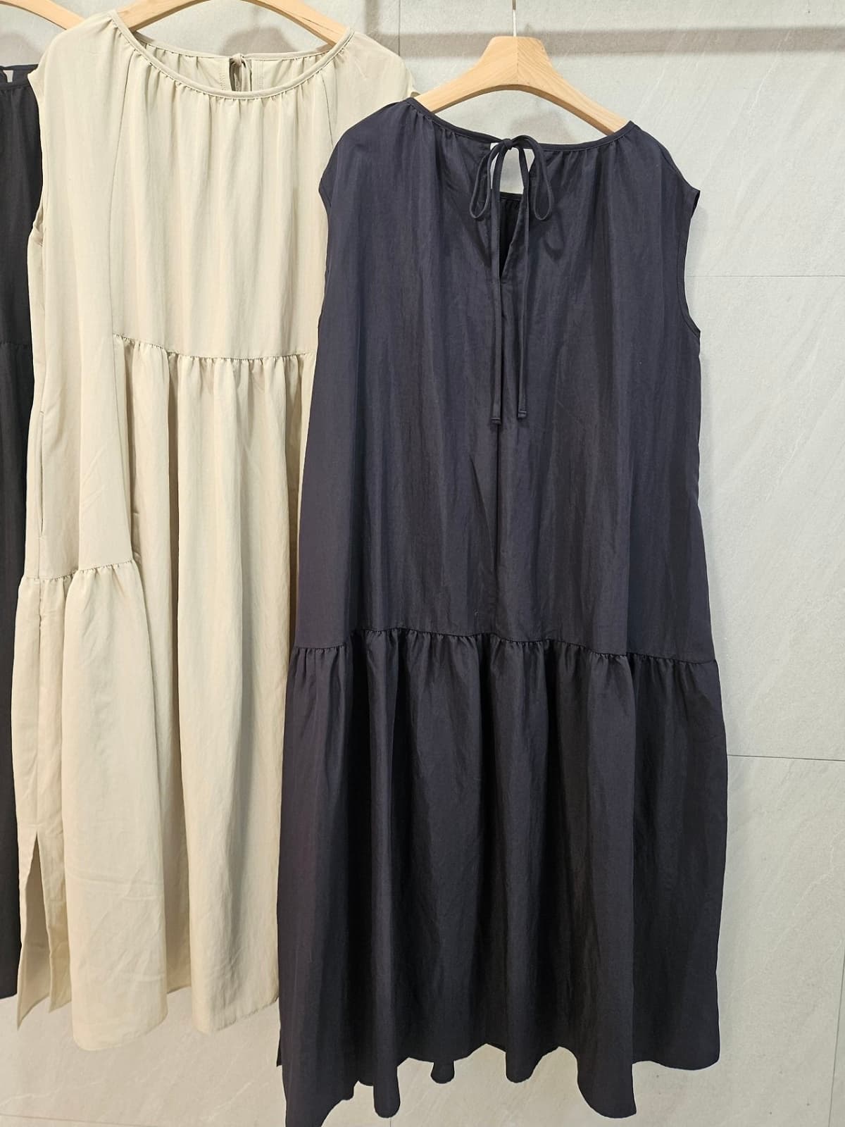 2-tiered pleated long dress - 이미지 2