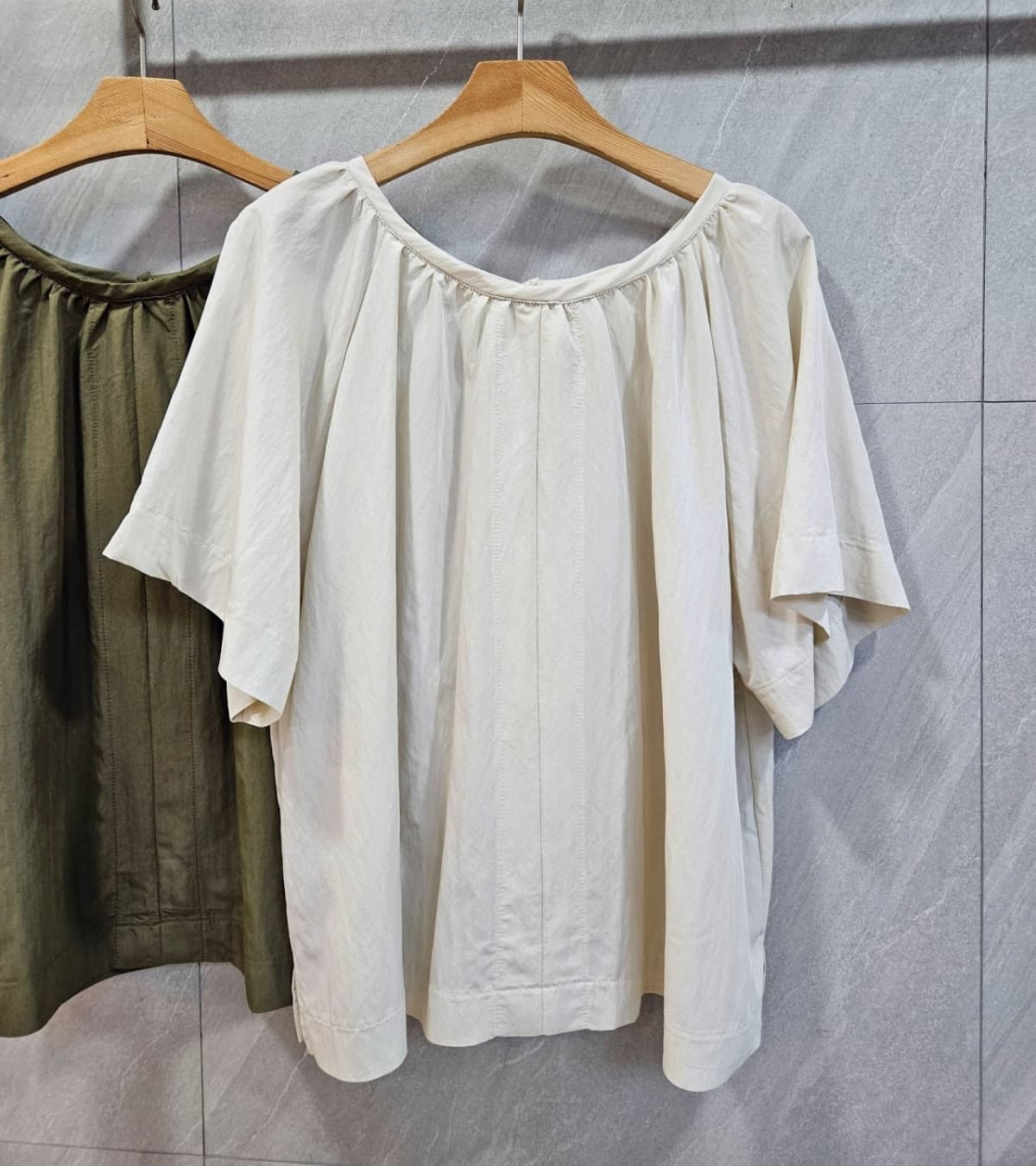 Stitch raglan blouse - 이미지 15
