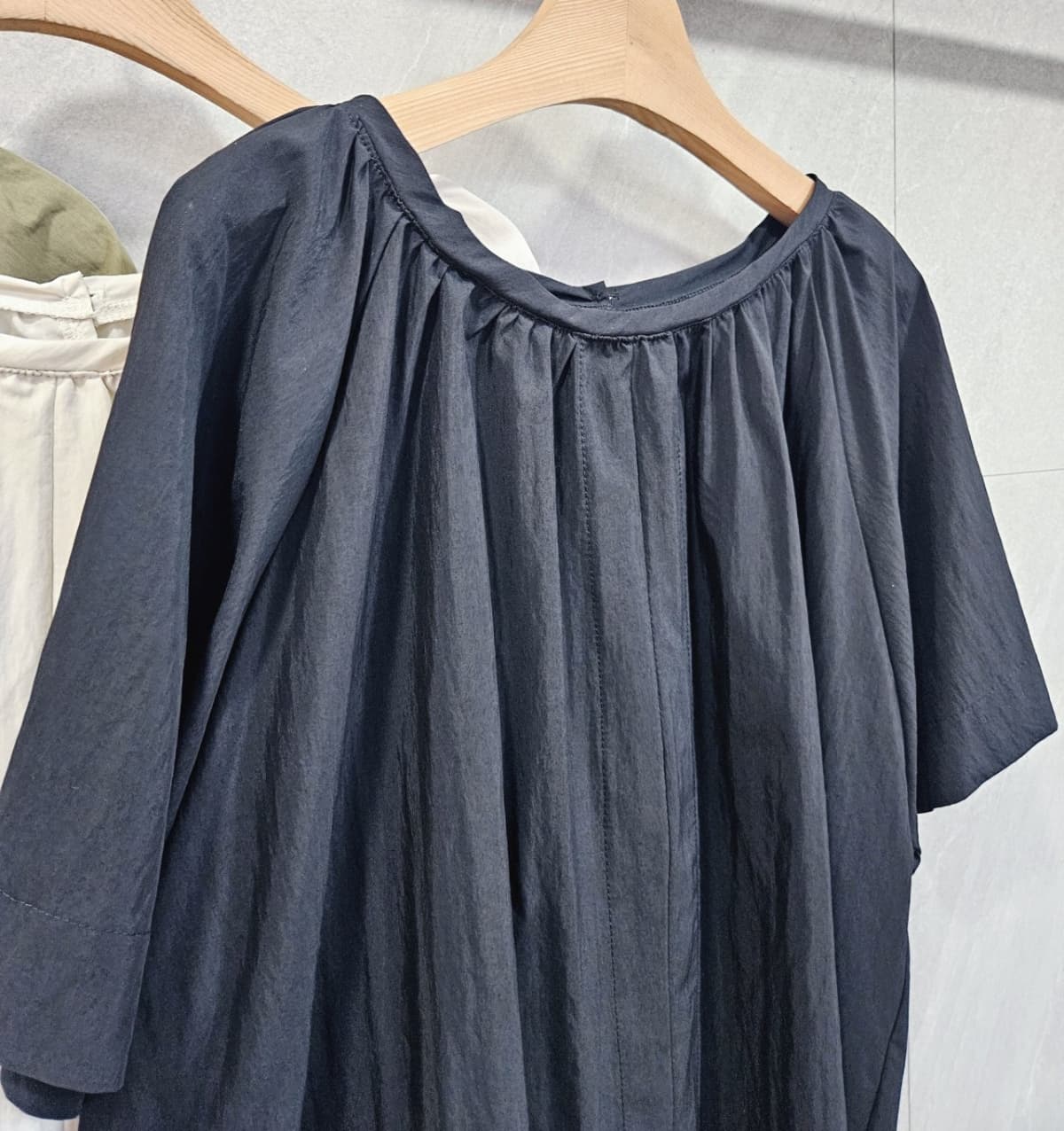 Stitch raglan blouse - 이미지 17