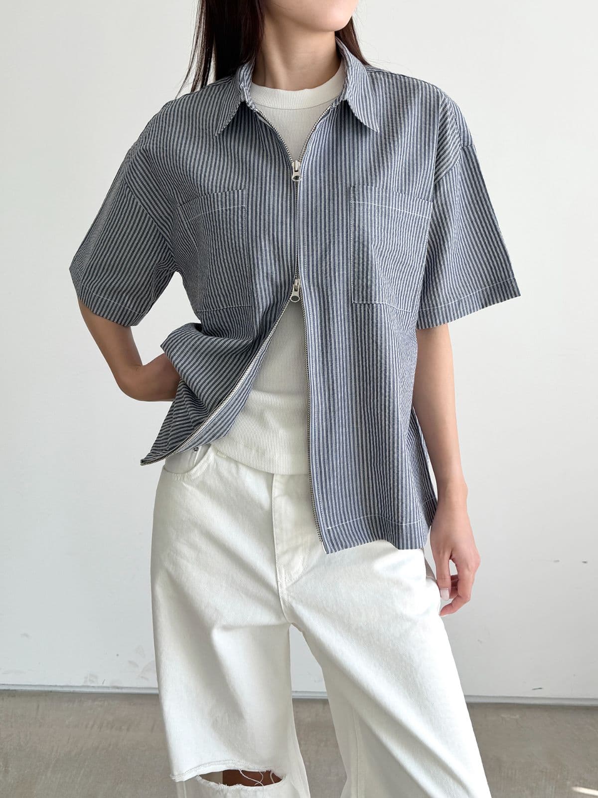 Striped cropped zip-up shirt - 이미지 9
