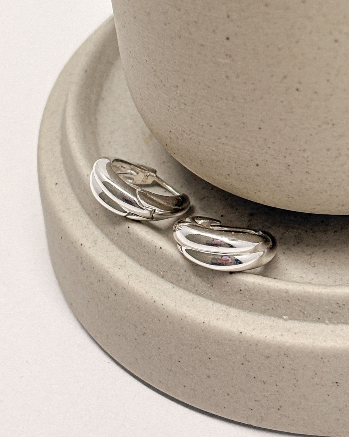 Silver 925 Bold Wave Earrings One-touch Ring Twist Thick Silver Earrings - 이미지 3